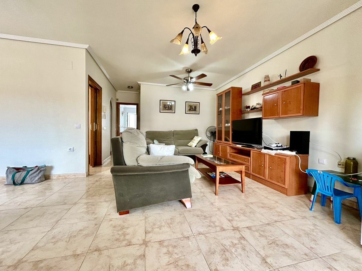 3-bedroom House In Pilar De La Horadada, Spain (132 M²)
