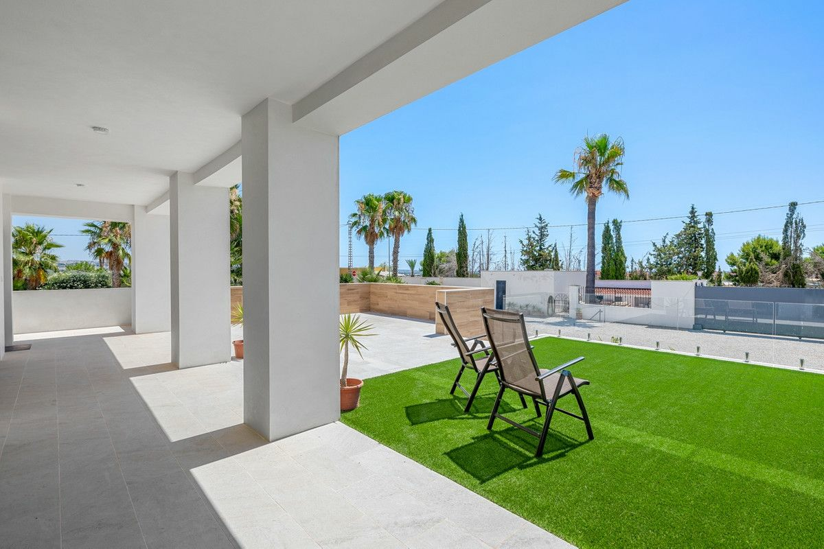8-bedroom Country House In Los Montesinos, Spain (790 M²)