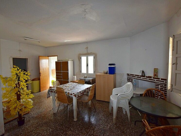 3-bedroom Villa In Albatera, Spain (100 M²)