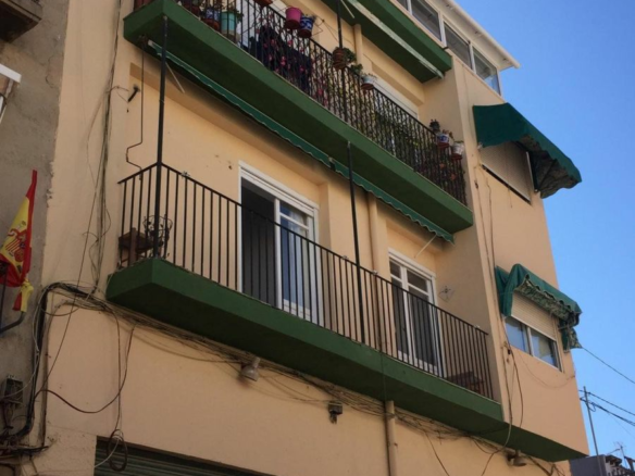 4-bedroom Apartment In Alicante, Spain (103 M²)