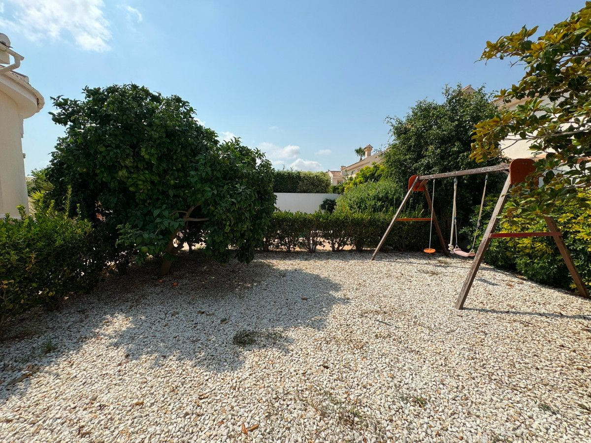 3-bedroom Villa In Rojales, Spain (121 M²)