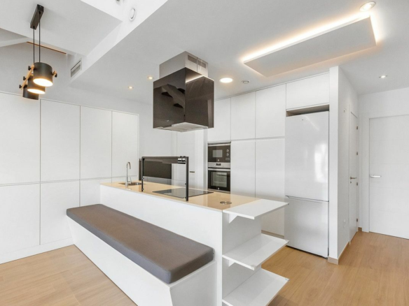 3-bedroom Villa In Benijofar, Spain (144 M²)