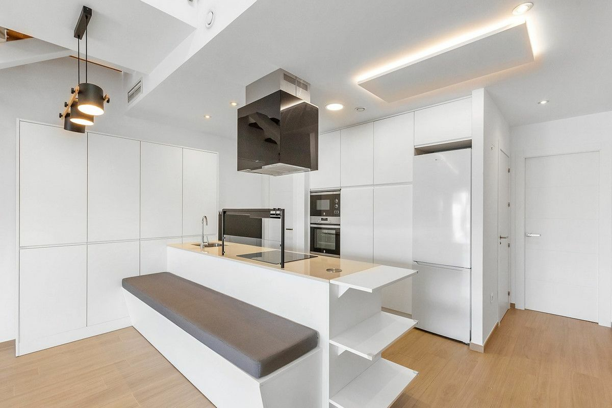 3-bedroom Villa In Benijofar, Spain (144 M²)