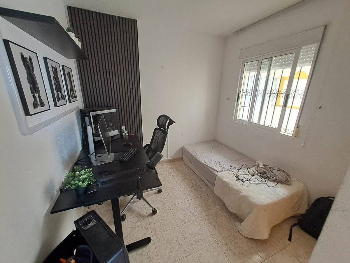 2-bedroom Apartment In Torrevieja, Spain (60 M²)