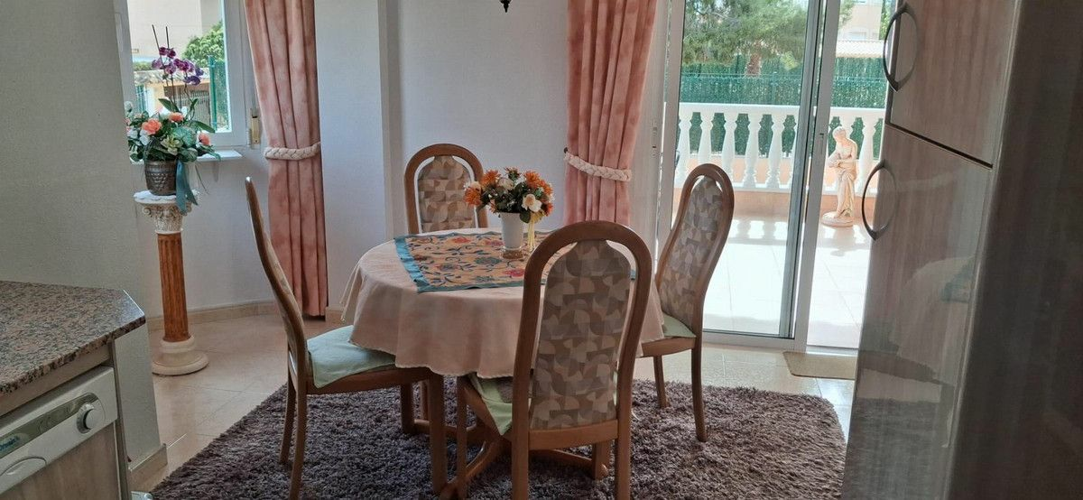 3-bedroom House In Benferri, Spain (265 M²)