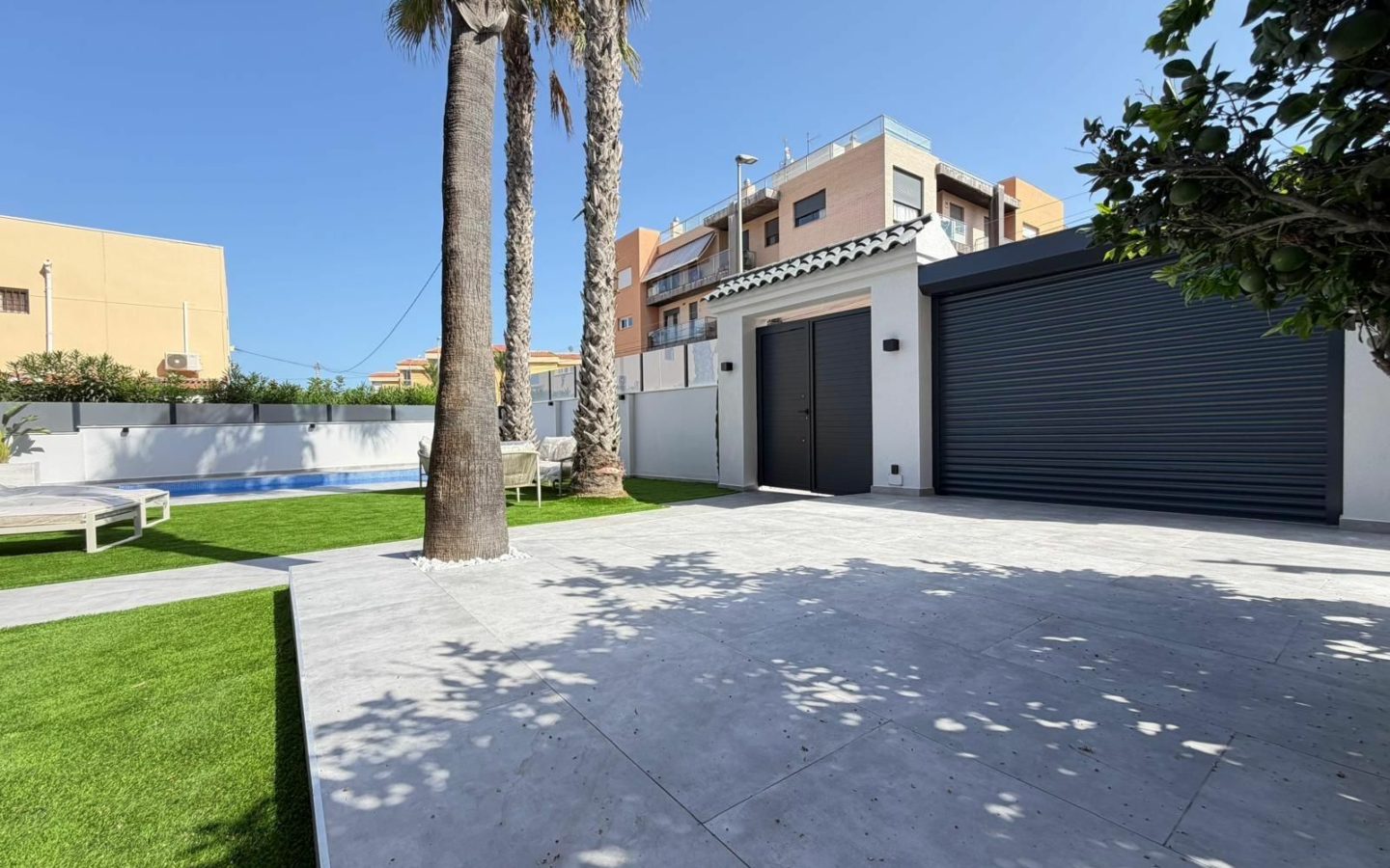 4-bedroom Villa In Torrevieja, Spain (103 M²)