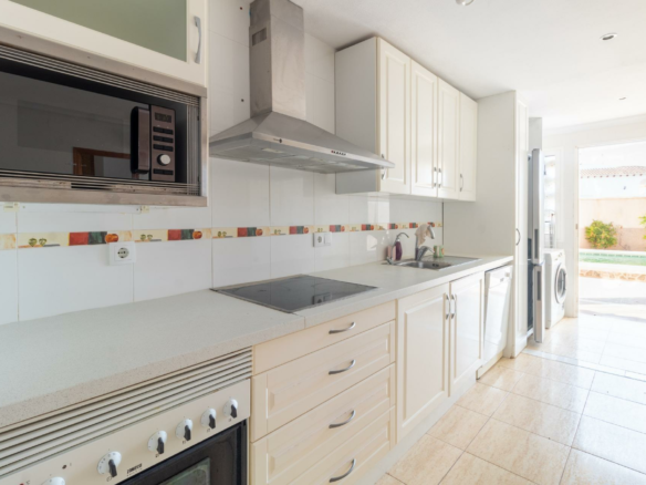 3-bedroom Bungalow In Orihuela Costa, Spain (101 M²)