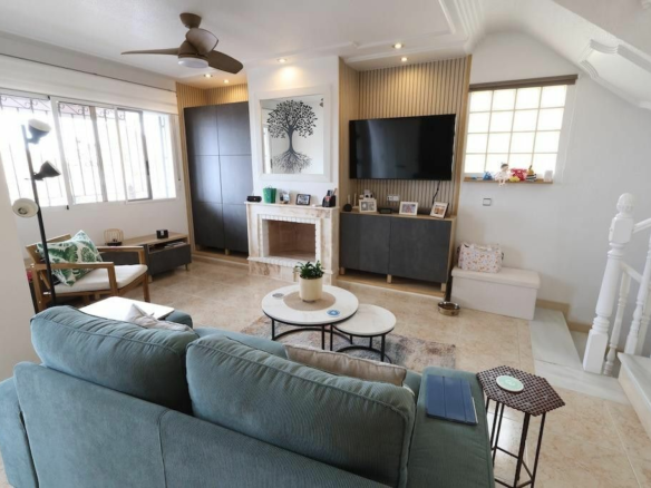 5-bedroom Villa In Orihuela Costa, Spain (208 M²)