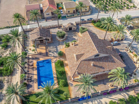 4-bedroom Villa In Orihuela, Spain (837 M²)