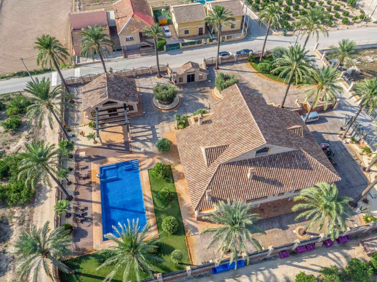 4-bedroom Villa In Orihuela, Spain (837 M²)