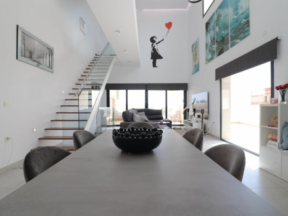 4-bedroom Villa In Benijofar, Spain (319 M²)