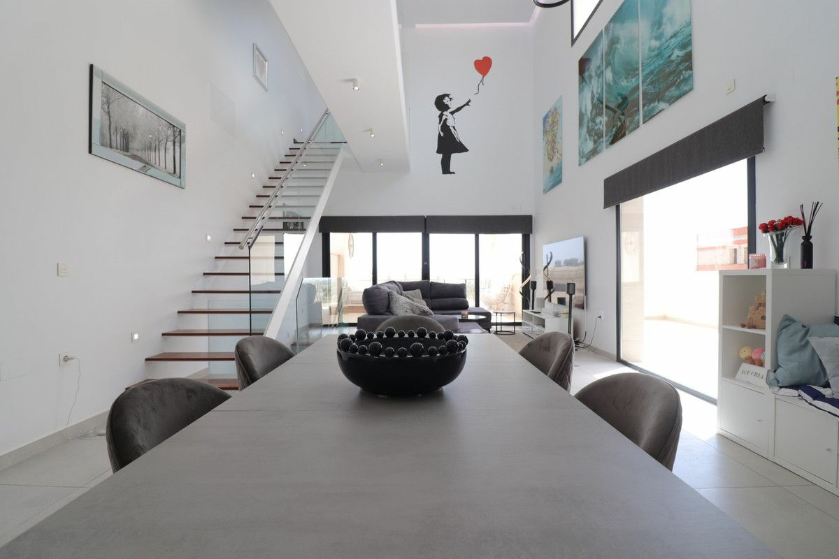 4-bedroom Villa In Benijofar, Spain (319 M²)