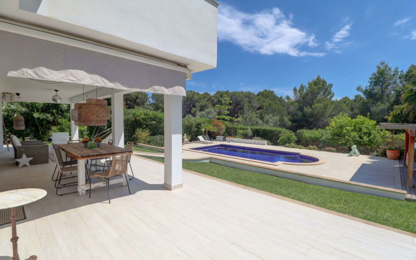5-bedroom Villa In Calvià, Spain (398 M²)