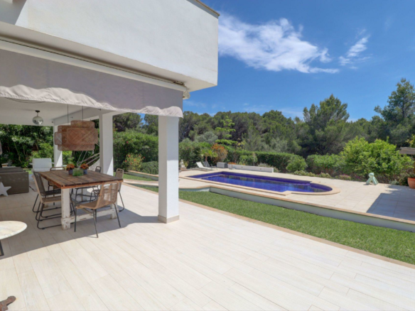5-bedroom Villa In Calvià, Spain (398 M²)