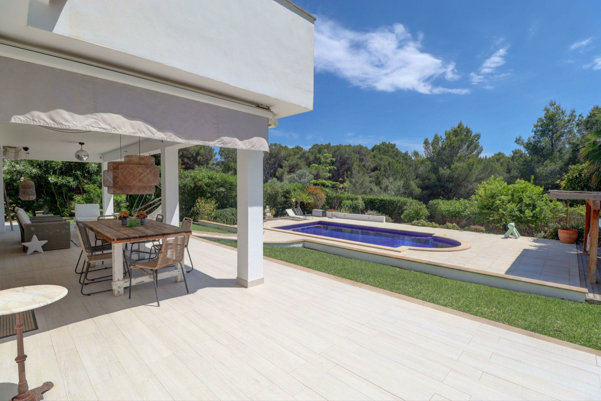 5-bedroom Villa In Calvià, Spain (398 M²)