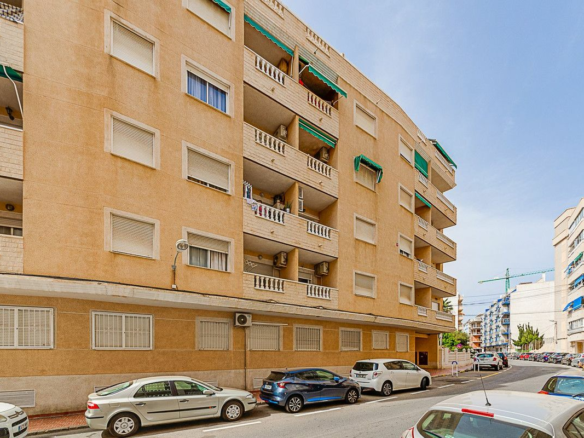 2-bedroom Apartment In Torrevieja, Spain (56 M²)