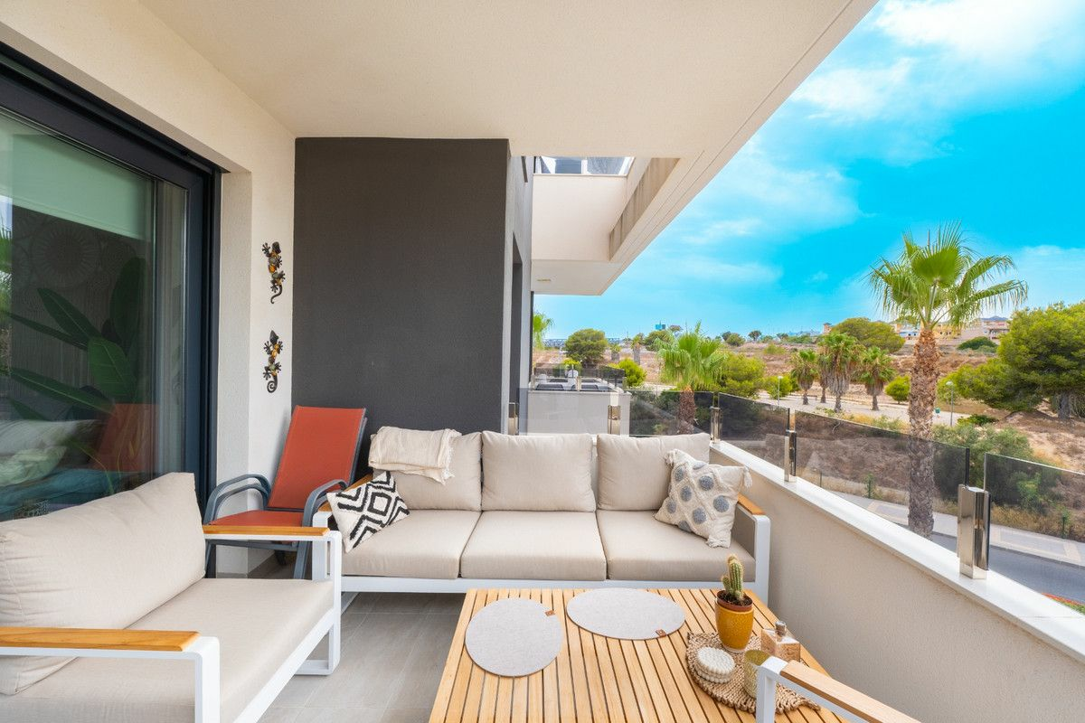 2-bedroom Apartment In Orihuela Costa, Spain (74 M²)