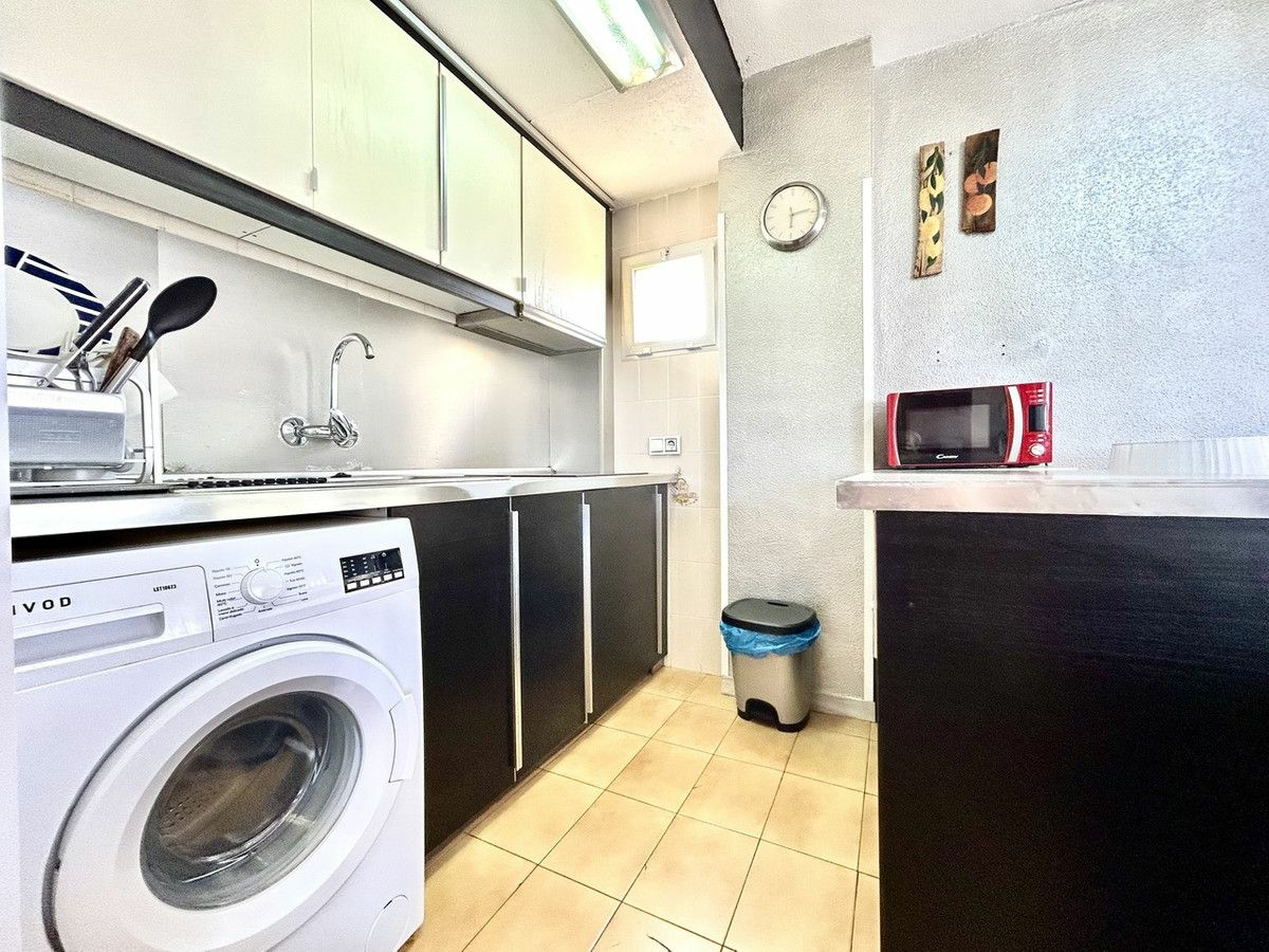 1-bedroom Apartment In Torrevieja, Spain (57 M²)