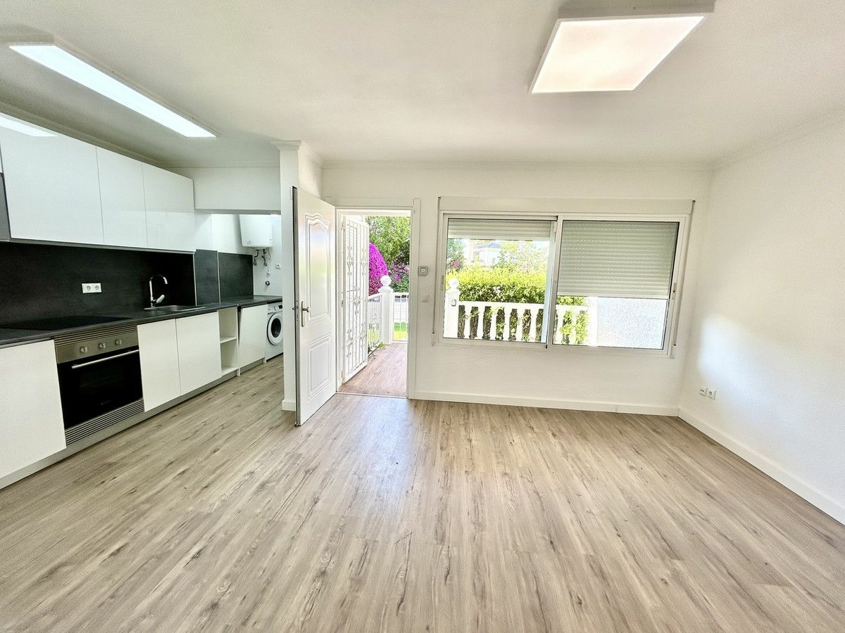 2-bedroom Apartment In Orihuela Costa, Spain (58 M²)