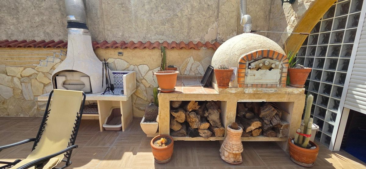 5-bedroom House In San Isidro, Spain (300 M²)