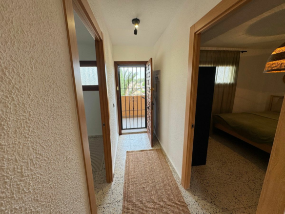 2-bedroom Apartment In Guardamar Del Segura, Spain (51 M²)