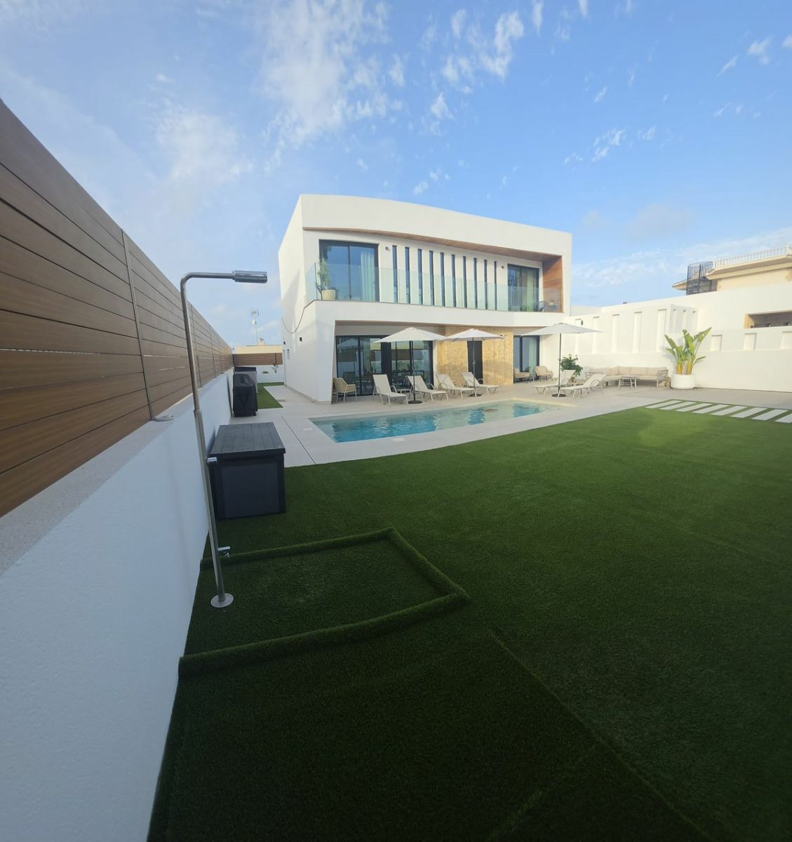 4-bedroom Villa In Torrevieja, Spain (188 M²)