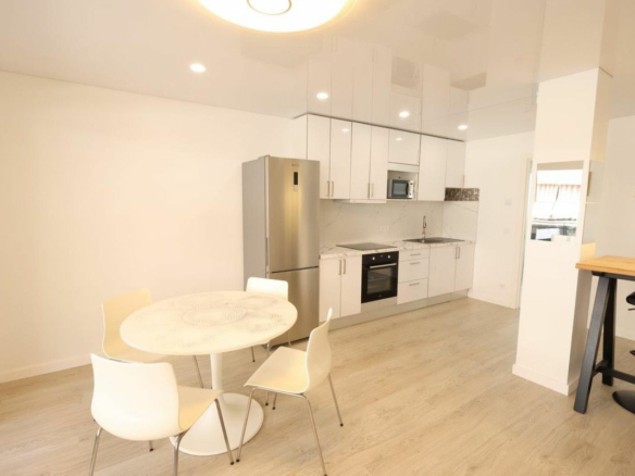 3-bedroom Apartment In Torrevieja, Spain (105 M²)