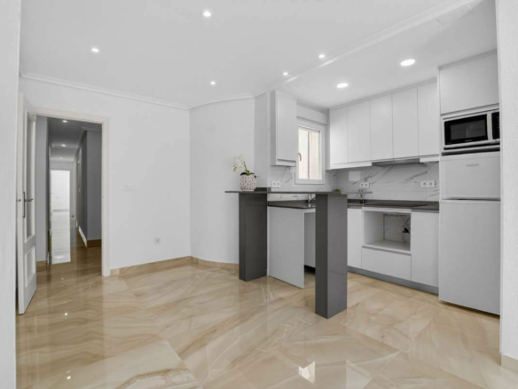 2-bedroom Apartment In Torrevieja, Spain (74 M²)