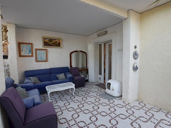3-bedroom Villa In Torrevieja, Spain (200 M²)