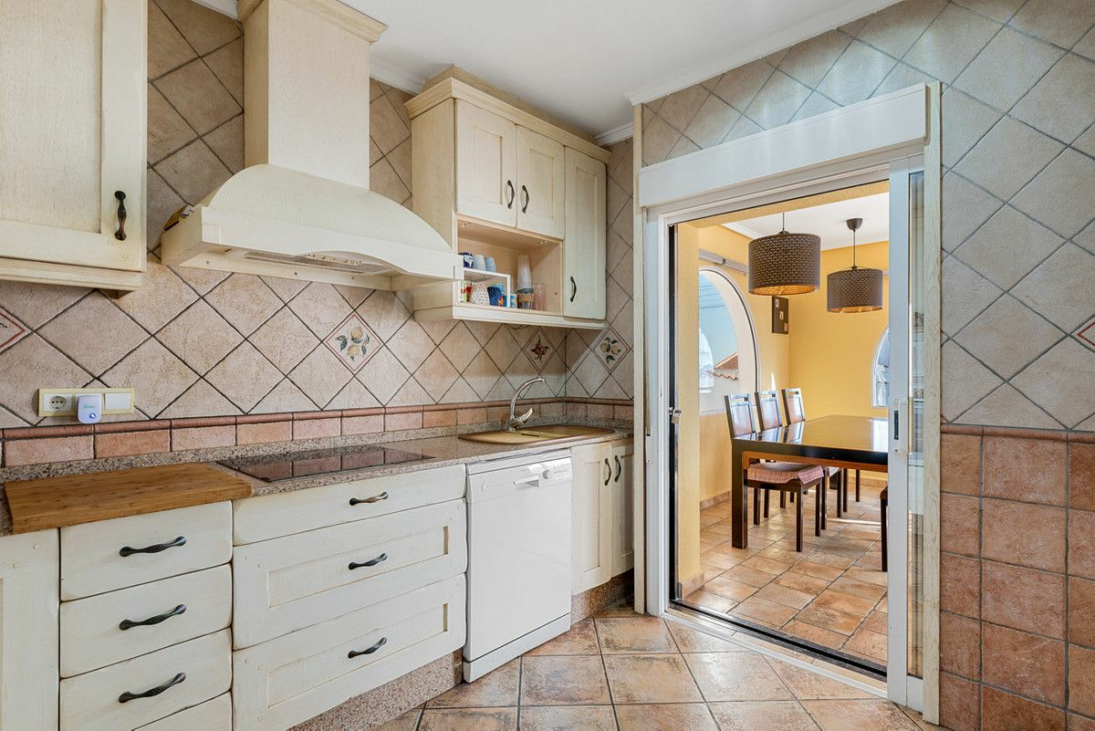 4-bedroom Villa In Rojales, Spain (158 M²)