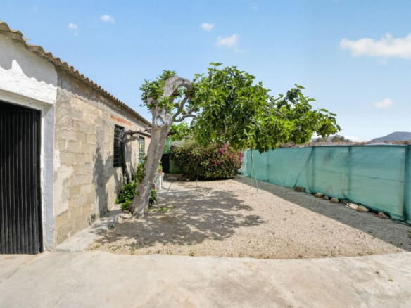 3-bedroom Country House In Orihuela, Spain (240 M²)