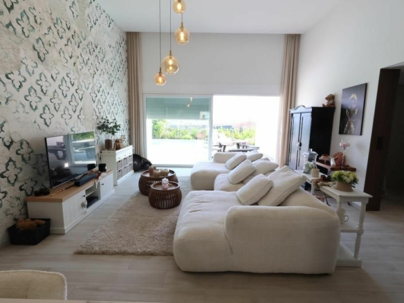 3-bedroom Villa In Algorfa, Spain (134 M²)
