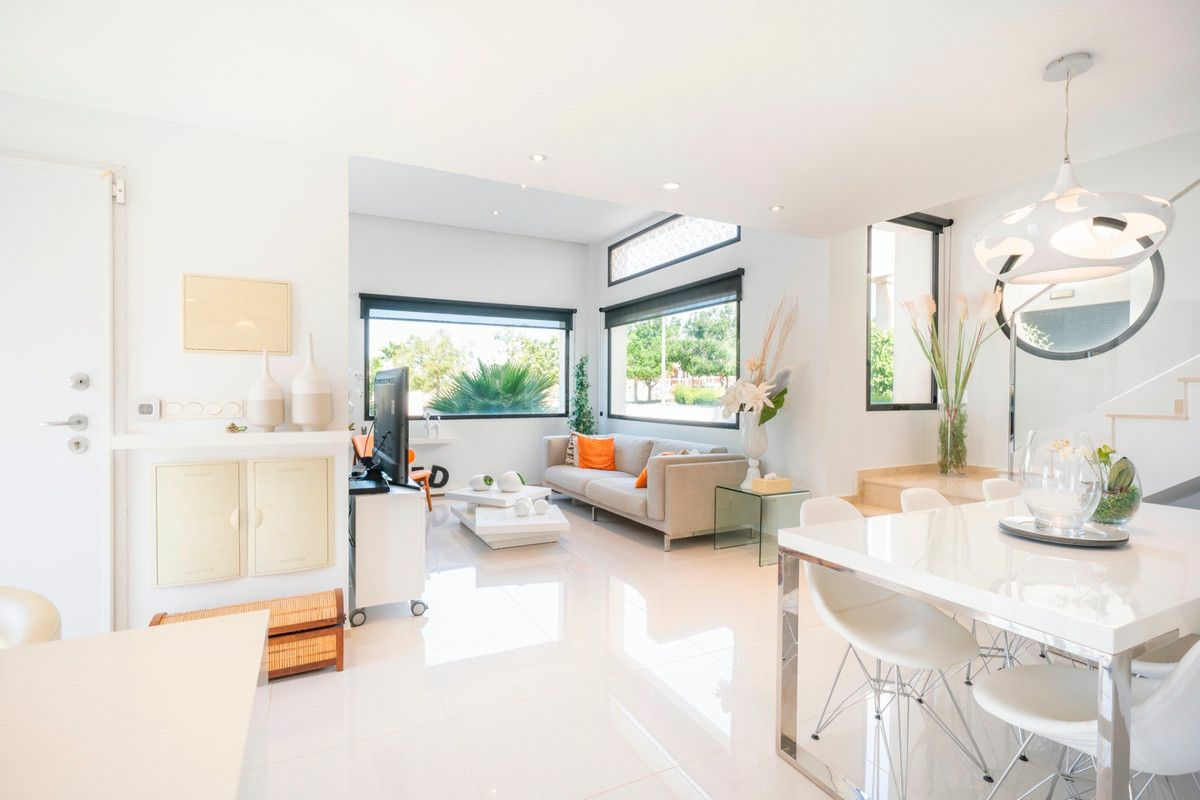 3-bedroom Villa In Rojales, Spain (122 M²)