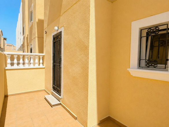 3-bedroom House In Orihuela Costa, Spain (140 M²)