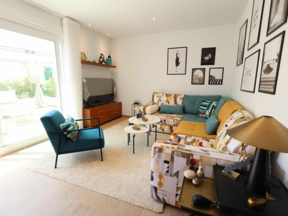 3-bedroom Apartment In Algorfa, Spain (91 M²)