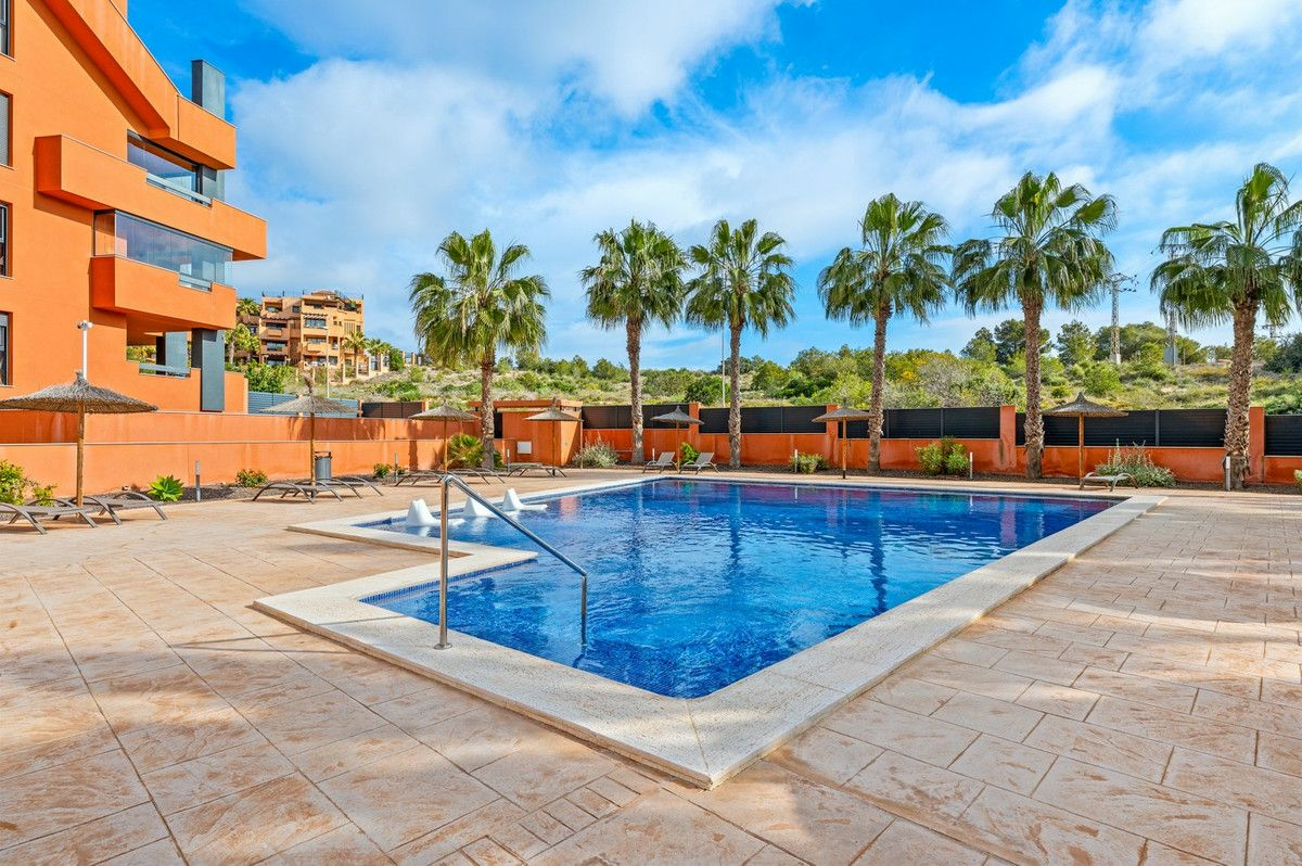2-bedroom Apartment In Orihuela Costa, Spain (87 M²)