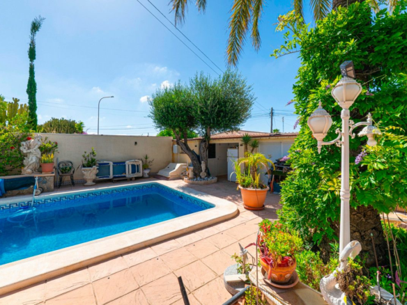 3-bedroom Villa In Rojales, Spain (146 M²)