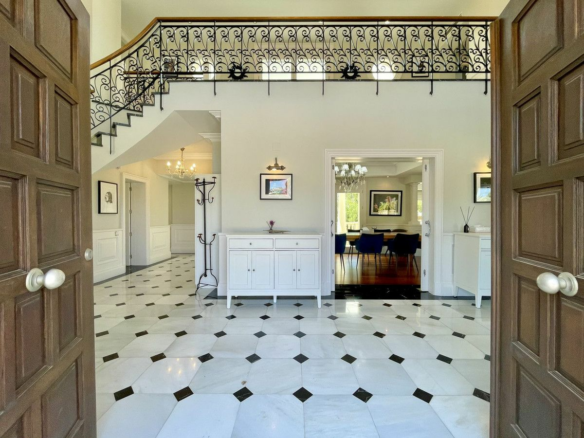 6-bedroom Villa In Altea, Spain (2.147 M²)