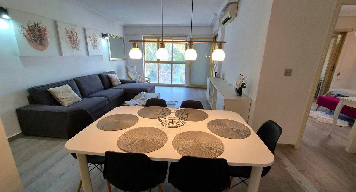 3-bedroom Apartment In Torrevieja, Spain (117 M²)