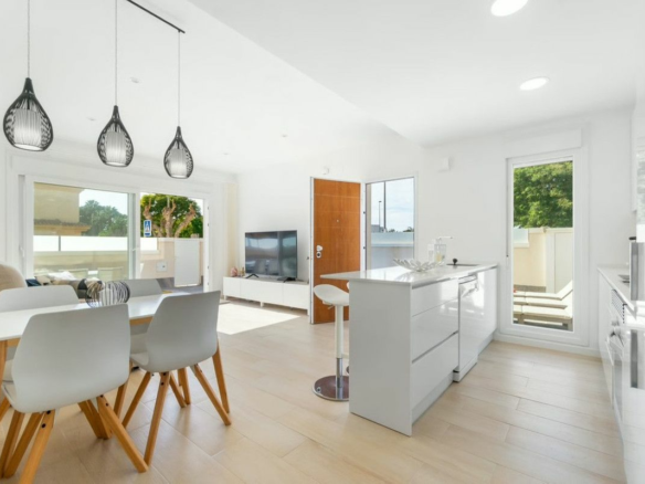 3-bedroom Villa In Pilar De La Horadada, Spain (108 M²)