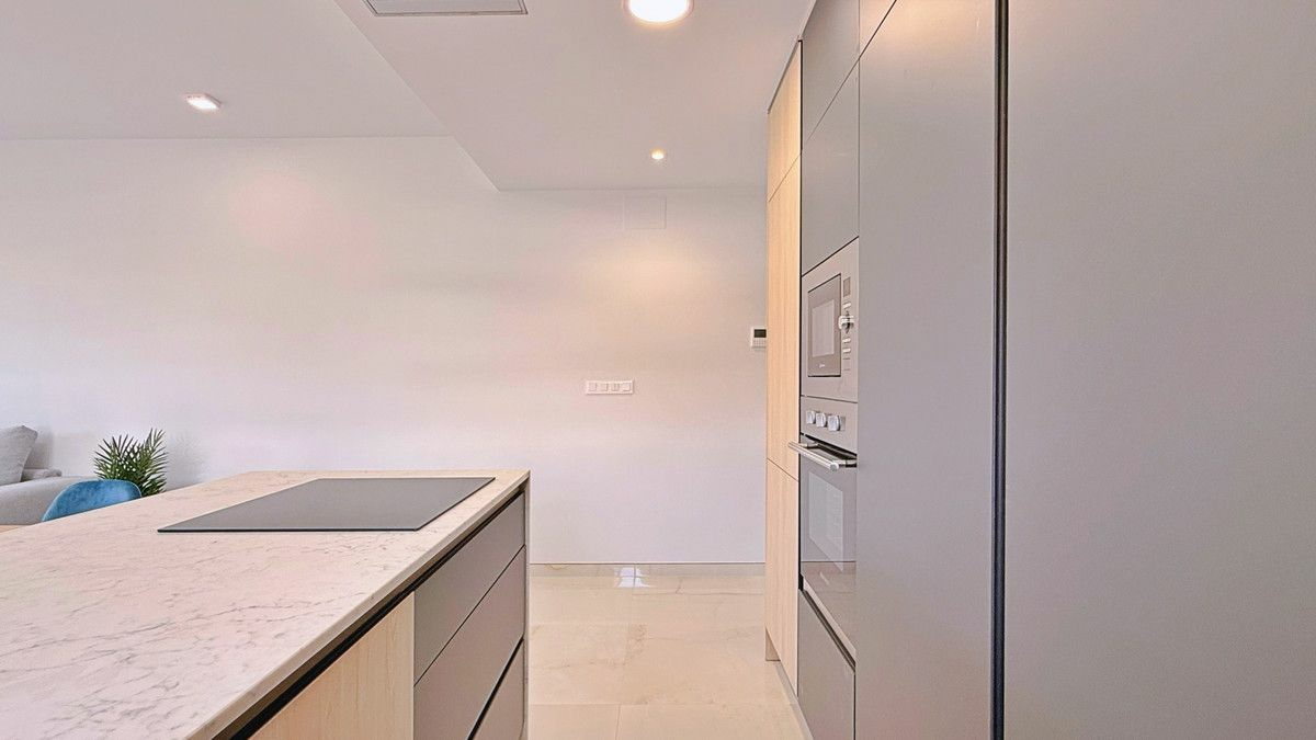 2-bedroom Apartment In Torrevieja, Spain (83 M²)