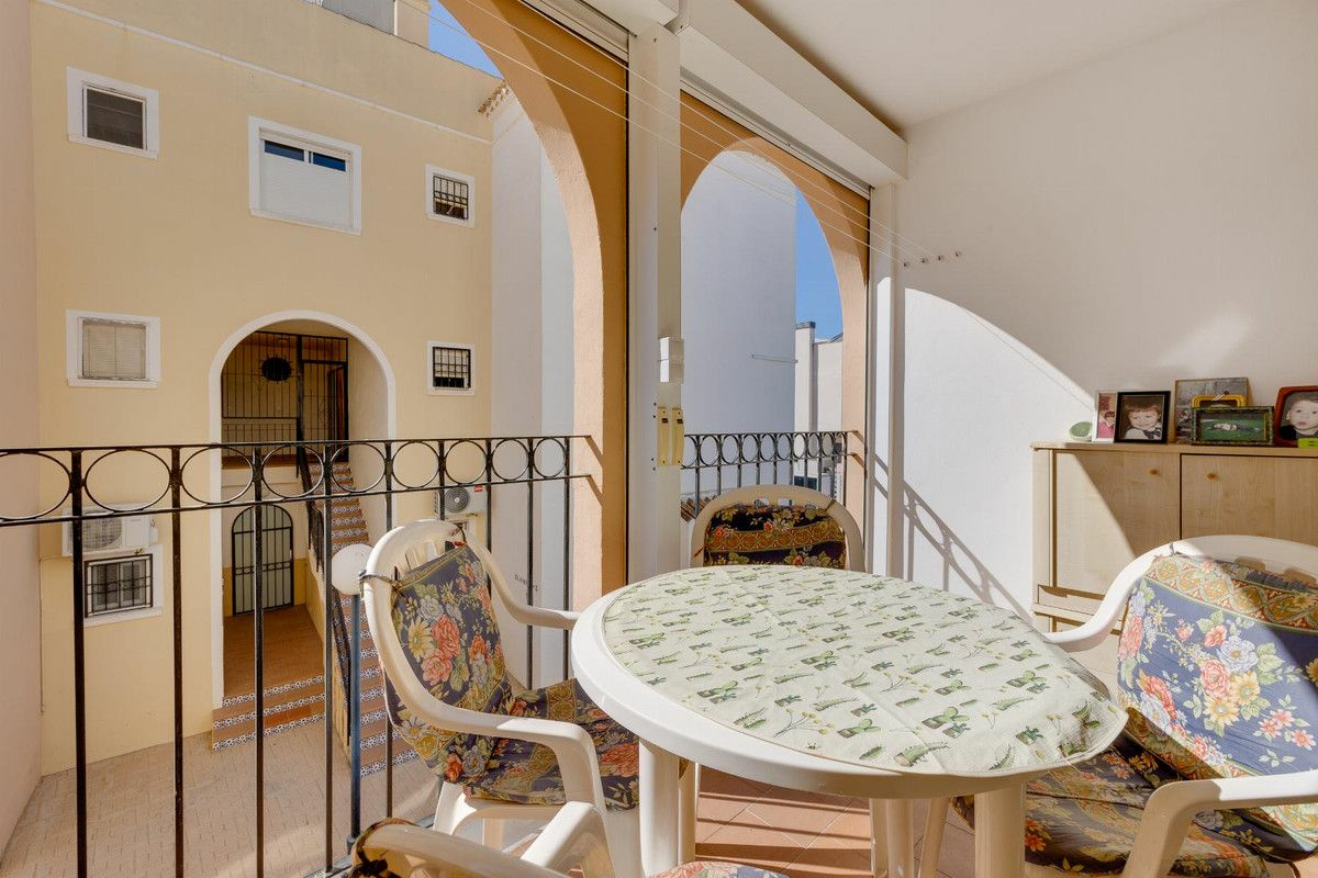 2-bedroom Villa In Torrevieja, Spain (60 M²)