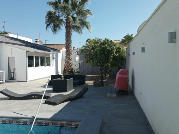 4-bedroom Villa In Orihuela Costa, Spain (174 M²)