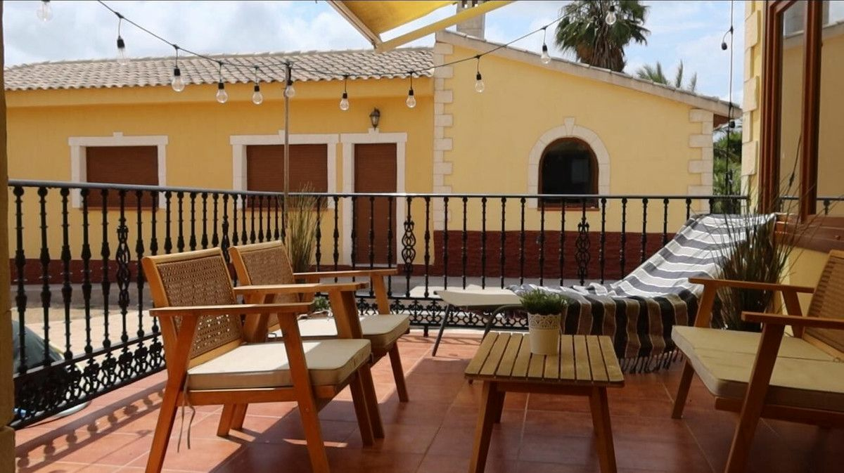 4-bedroom Country House In Orihuela, Spain (274 M²)