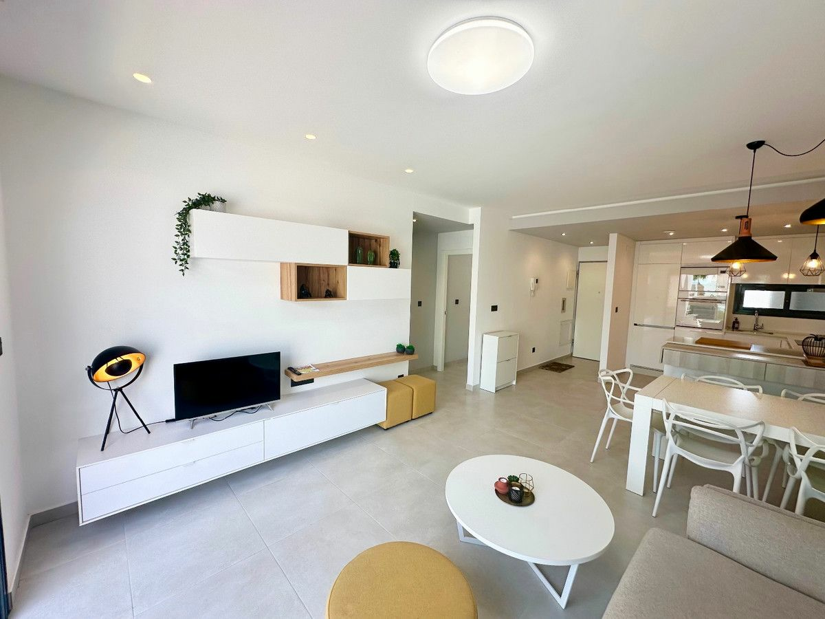 3-bedroom Apartment In Guardamar Del Segura, Spain (90 M²)