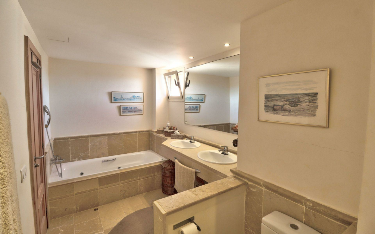 3-bedroom Penthouse In Calvià, Spain (194 M²)