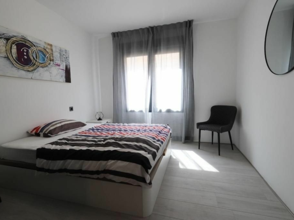 3-bedroom Penthouse In Torrevieja, Spain (128 M²)