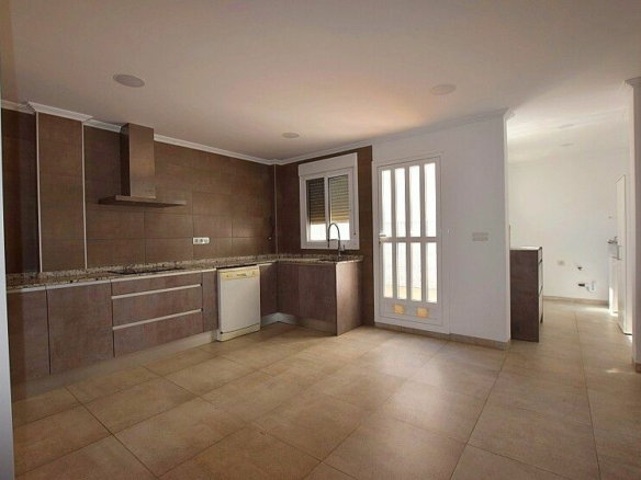 7-bedroom House In San Miguel De Salinas, Spain (400 M²)