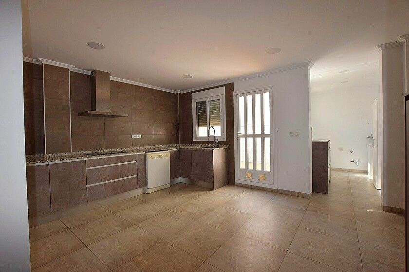 7-bedroom House In San Miguel De Salinas, Spain (400 M²)