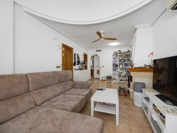 3-bedroom House In San Fulgencio, Spain (150 M²)